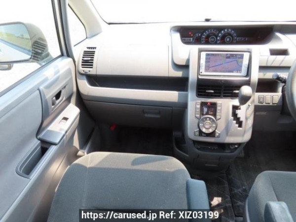 Used 2007 AT toyota noah ZRR70G Image[22]