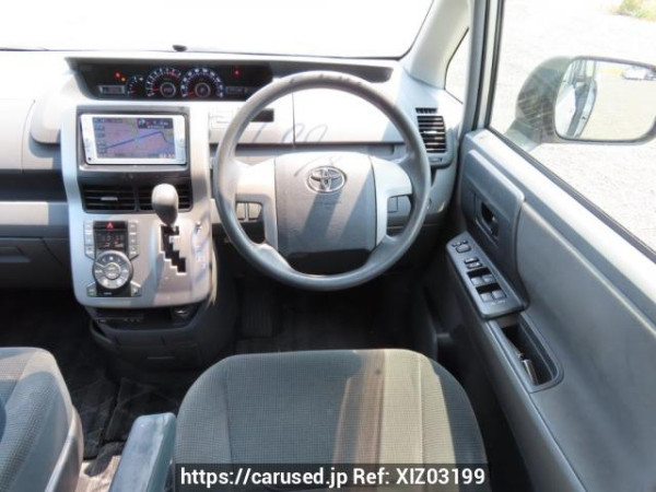 Used 2007 AT toyota noah ZRR70G Image[23]