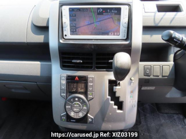 Used 2007 AT toyota noah ZRR70G Image[26]