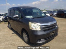 Toyota Noah ZRR75G