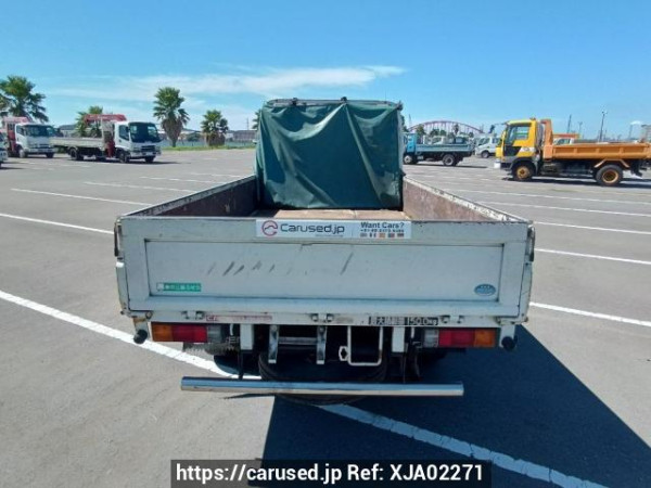 Used 2004 MT mitsubishi canter FB700B Image[5]