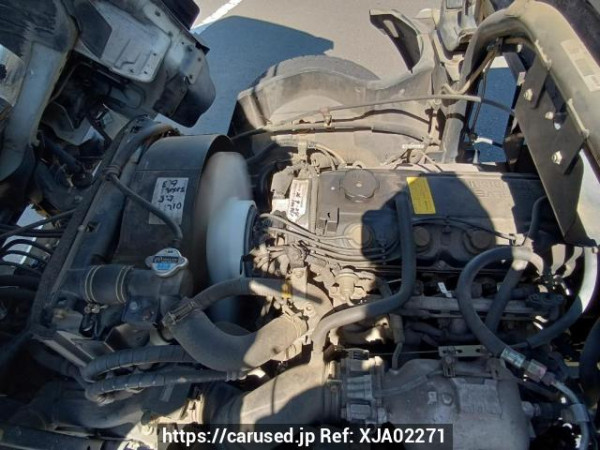 Used 2004 MT mitsubishi canter FB700B Image[11]