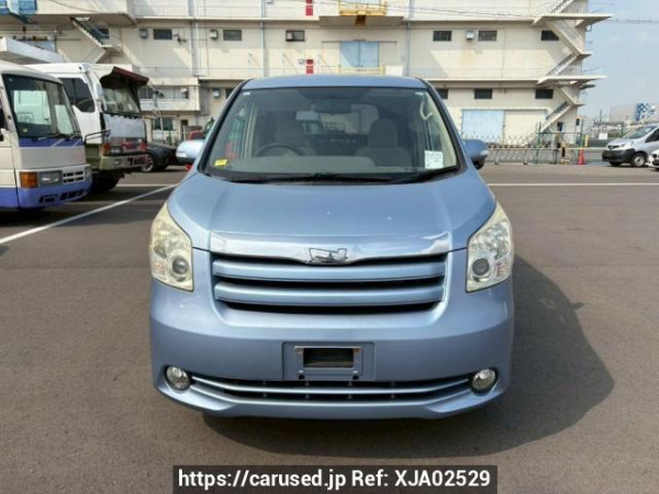 Used 2007 AT toyota noah ZRR70G Image[1]