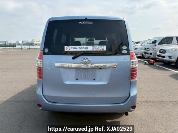 Used 2007 AT toyota noah ZRR70G Image[5]