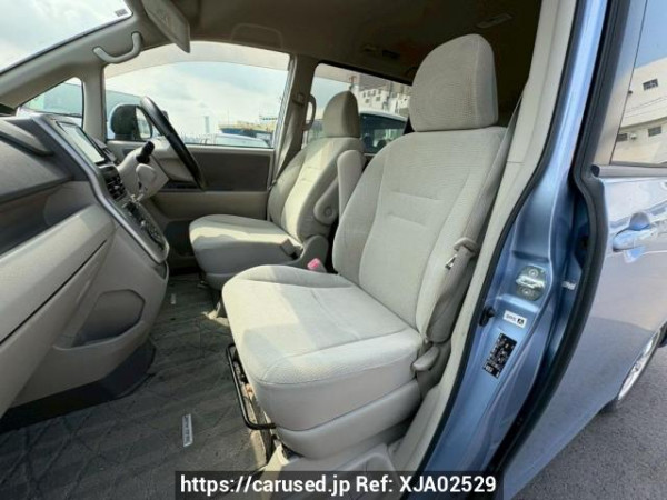 Used 2007 AT toyota noah ZRR70G Image[13]