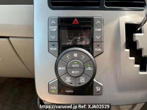 Used 2007 AT toyota noah ZRR70G Image[27]