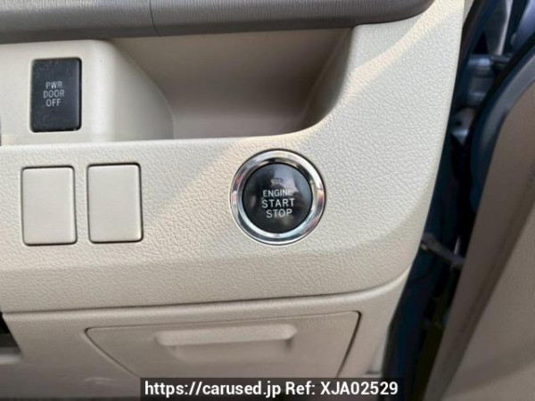 Used 2007 AT toyota noah ZRR70G Image[30]