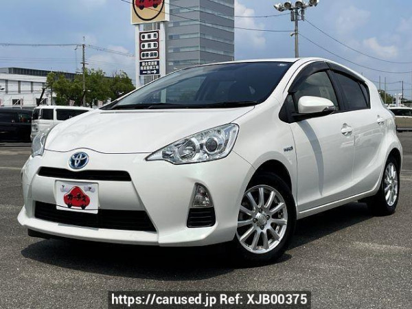 Used 2014 CVT toyota aqua DAA-NHP10 Image[0]