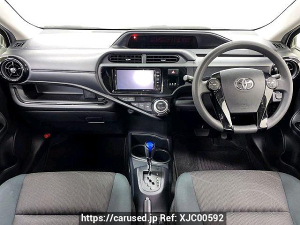 Used 2016 CVT toyota aqua DAA-NHP10 Image[1]