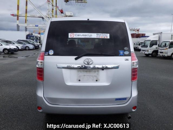 Used 2007 AT toyota noah ZRR70G Image[5]