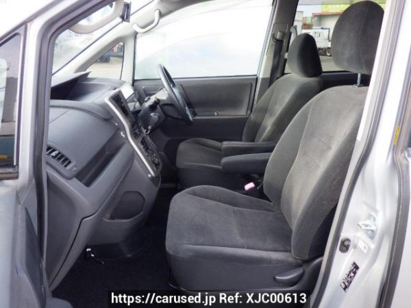 Used 2007 AT toyota noah ZRR70G Image[14]