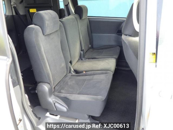 Used 2007 AT toyota noah ZRR70G Image[15]