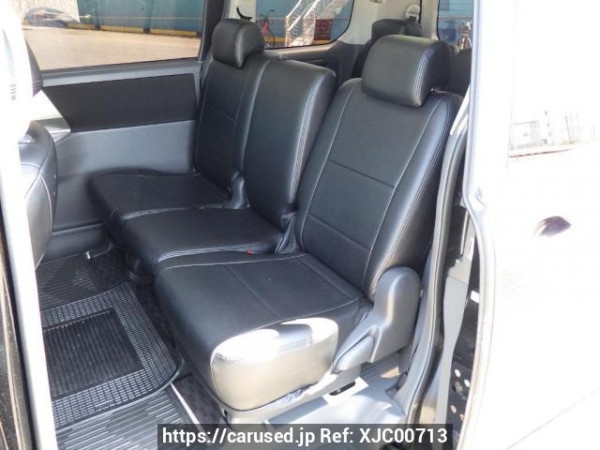 Used 2008 AT toyota voxy ZRR70W Image[16]