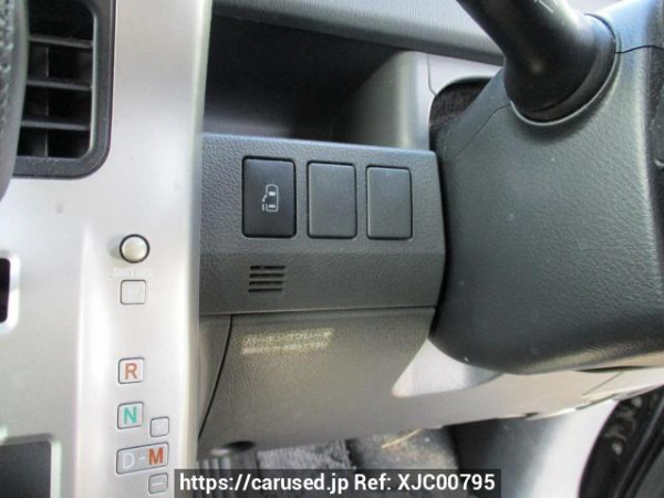 Used 2008 AT toyota voxy ZRR70W Image[30]