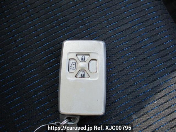 Used 2008 AT toyota voxy ZRR70W Image[33]