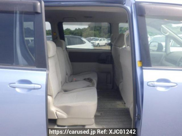 Used 2008 AT toyota noah ZRR70G Image[13]