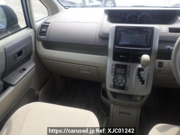 Used 2008 AT toyota noah ZRR70G Image[17]