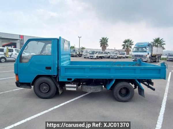 Used 1985 MT mitsubishi canter FE305BD Image[3]