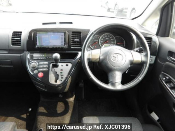 Used 2005 AT toyota wish ZNE10G Image[16]