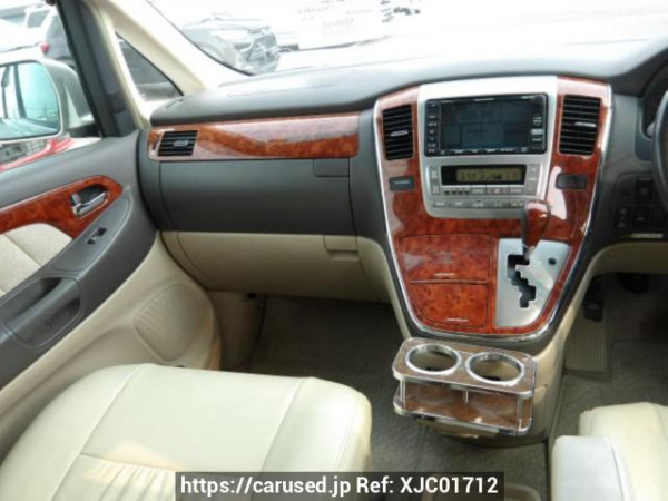 Used 2002 AT toyota alphard MNH10W Image[16]