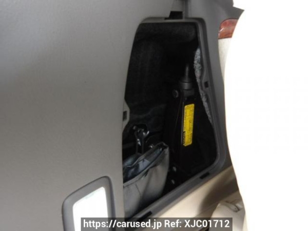 Used 2002 AT toyota alphard MNH10W Image[42]