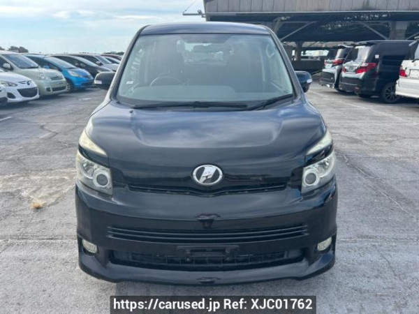 Used 2007 AT toyota voxy ZRR70W Image[1]
