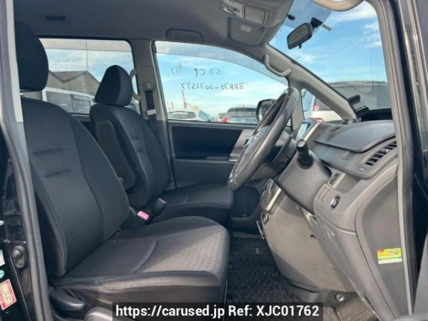 Used 2007 AT toyota voxy ZRR70W Image[12]