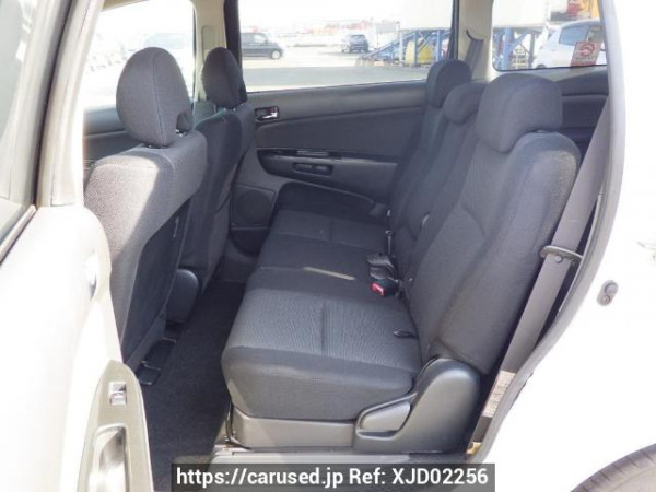 Used 2004 AT toyota wish ZNE10G Image[16]