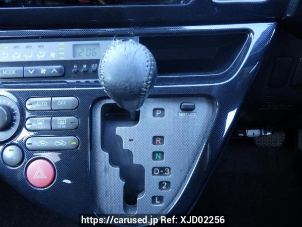 Used 2004 AT toyota wish ZNE10G Image[24]