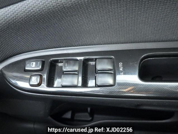 Used 2004 AT toyota wish ZNE10G Image[27]