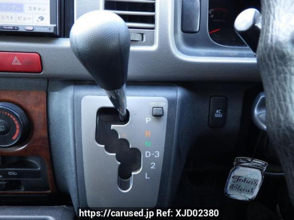 Used 2006 AT toyota regiusace-van KDH205V Image[26]