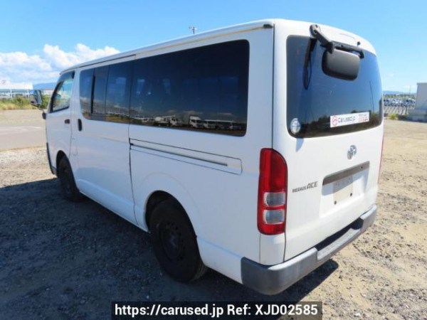 Used 2004 AT toyota regiusace-van KDH200V Image[4]