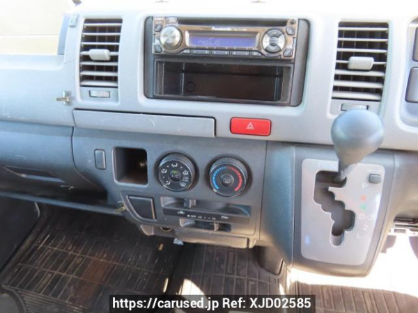 Used 2004 AT toyota regiusace-van KDH200V Image[22]