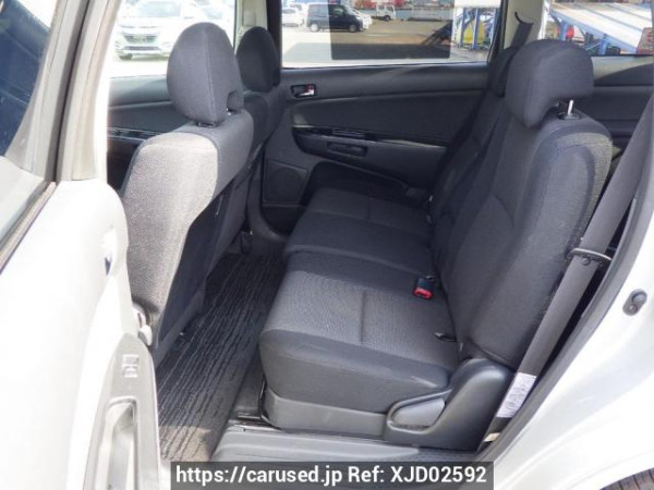 Used 2003 AT toyota wish ZNE10G Image[16]