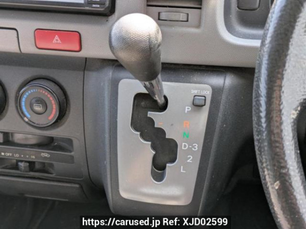 Used 2006 AT toyota hiace-van KDH205V Image[28]