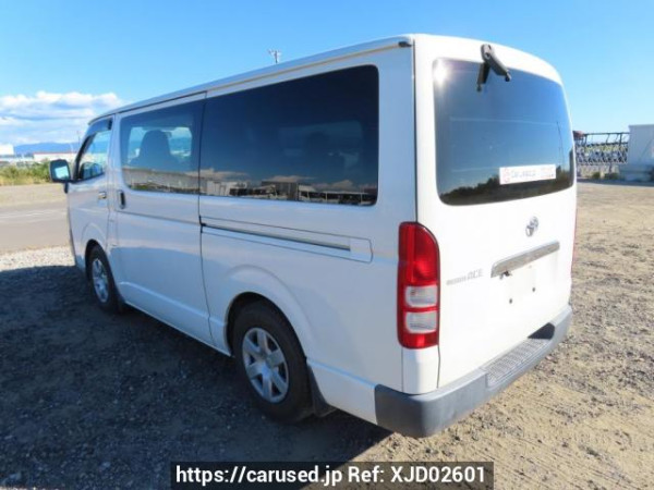 Used 2004 AT toyota regiusace-van KDH200V Image[4]