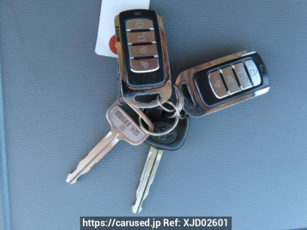 Used 2004 AT toyota regiusace-van KDH200V Image[27]