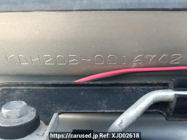 Used 2005 AT toyota regiusace-van KDH205V Image[12]