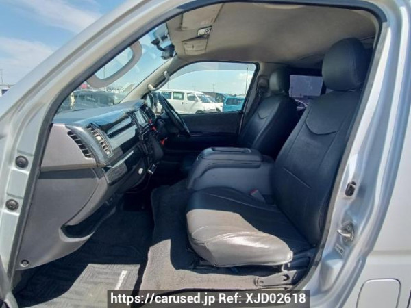 Used 2005 AT toyota regiusace-van KDH205V Image[14]