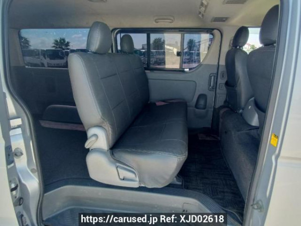 Used 2005 AT toyota regiusace-van KDH205V Image[15]