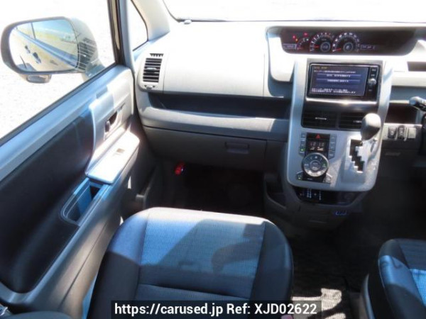 Used 2008 AT toyota voxy ZRR70W Image[22]