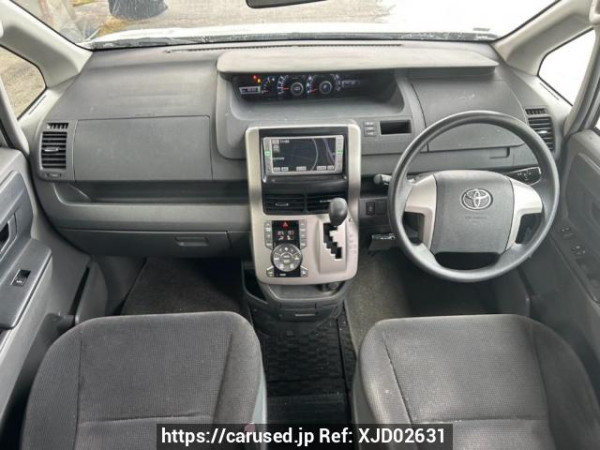 Used 2009 AT toyota noah ZRR70G Image[19]