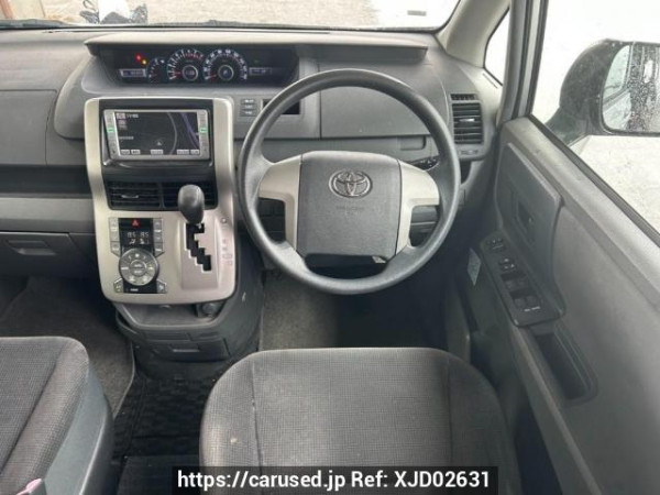 Used 2009 AT toyota noah ZRR70G Image[21]
