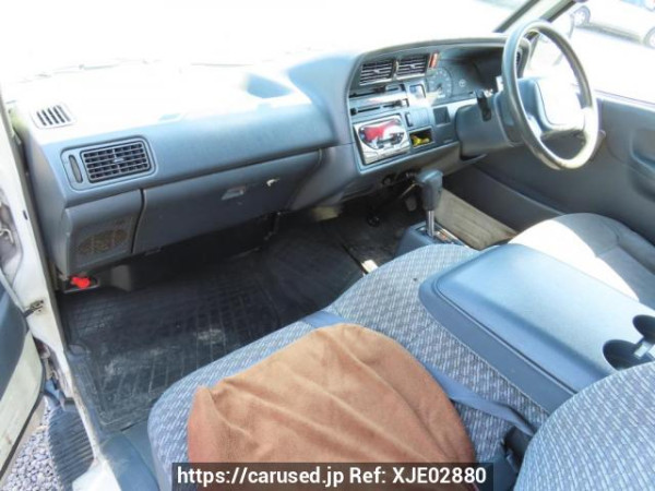 Used 2004 AT toyota hiace-van TRH112V Image[13]