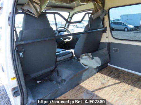 Used 2004 AT toyota hiace-van TRH112V Image[14]
