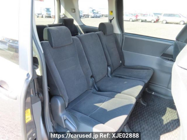 Used 2009 AT toyota noah ZRR70G Image[16]