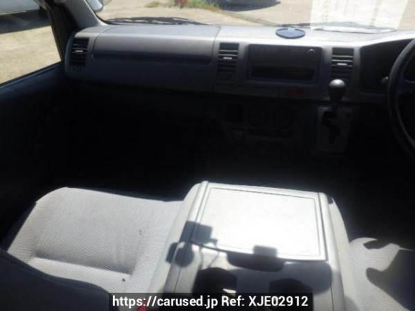 Used 2005 AT toyota regiusace-van KDH200V Image[16]