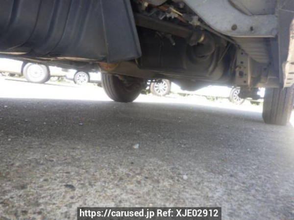 Used 2005 AT toyota regiusace-van KDH200V Image[34]