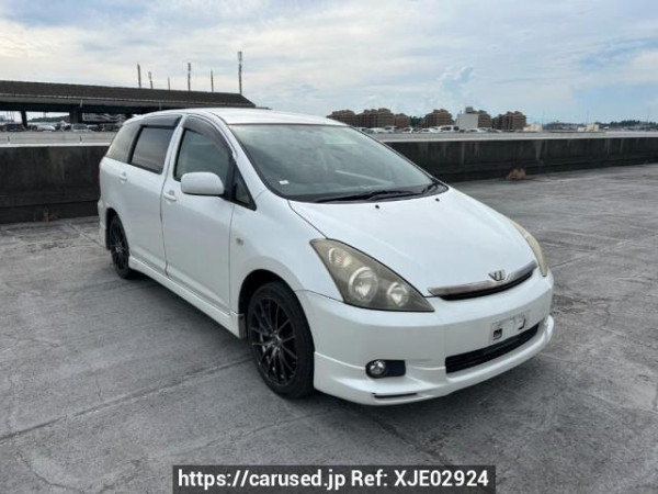 Used 2005 AT toyota wish ZNE10G Image[0]