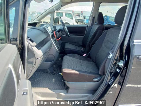 Used 2009 AT toyota noah ZRR70W Image[15]